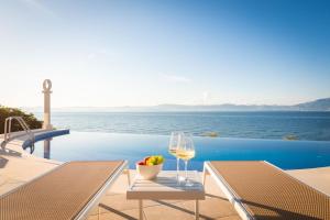 Luxury villa Sutivan Infinity with heated pool on Brac