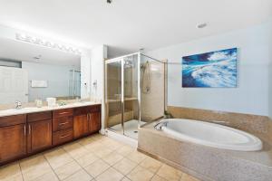 Remodeled 3BD plus Bunks! Low Floor Family Beach Resort! 5 Pools! by Dolce Vita Getaways PCB