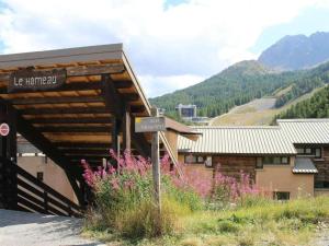 Duplex 6 personnes, VARS LES CLAUX, Skis aux pieds