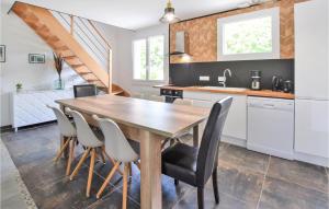 Maisons de vacances Beautiful Home In Hardinvast With Kitchen : photos des chambres