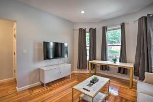 Astonishing 4BR Bright *Apt with modern amenities!