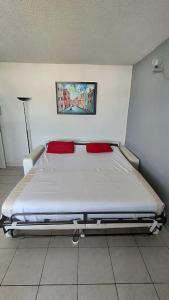 Le Dali, Plage à 5 min parking