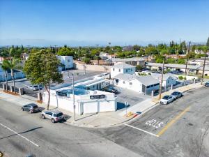 ERTH INN by AGA- Bell Garden