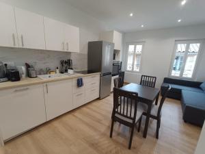 T3 rénové en 2023, Intra muros Avignon