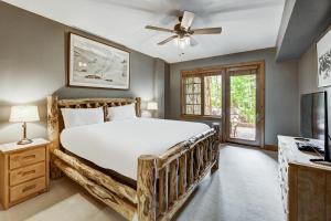 Ski-in Ski-out 2 Br Condo, Heart of Bachelor Gulch condo