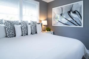 Room 1: King Room room in Alexander's Gay Lesbian Guesthouse (Adult Only 21+)