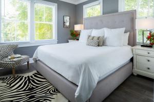 Room 2: King Room room in Alexander's Gay Lesbian Guesthouse (Adult Only 21+)