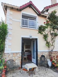 Villas Comfortable house 20 min to Paris with garden and BBQ : photos des chambres