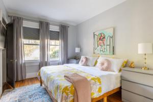 The Home Collection CLT: 800 Magnolia