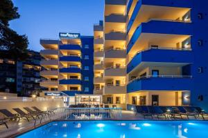 4 gwiazdkowy apartament Ibiza Heaven Apartments Playa d'en Bossa Hiszpania