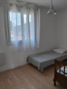 Charmant F3 lumineux proche plage et vue mer à Carqueiranne