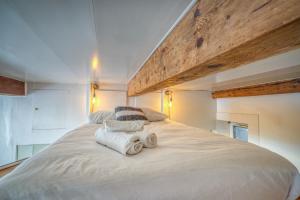 Appartements Atypique - Hypercentre / Place aux Herbes : photos des chambres
