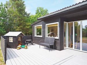 6 person holiday home in Højby-By Traum