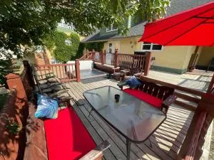 Blaeberry Valley Vacation Rentals - Golden