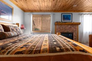 3447 E Westwater Drive