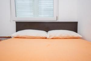 Apartments by the sea Vir - 21401