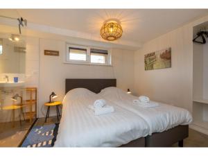 Holiday Home near Beach Burgh-Haamstede