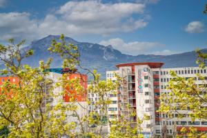 Appartements Gare - Chambre Les Ecrins : photos des chambres