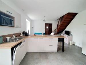 Appartement T3 confortable avec terrasse, 2 chambres, cuisine équipée, Wi-Fi – Larressore - FR-1-495-122