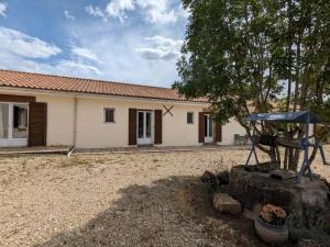 Maisons de vacances Gite Lessac, 4 pieces, 8 personnes - FR-1-653-240 : photos des chambres