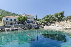 Apartments Maca - seafront