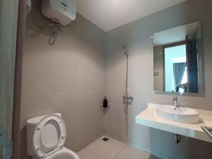 RoomQu at Apartment Tree Park