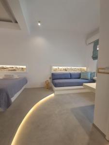 Margarets Houses in TINOS Town