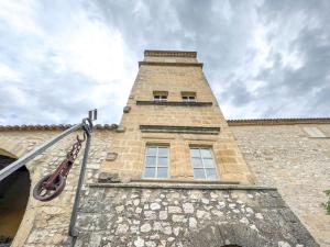 Villas Le Castellas, demeure historique, renovee, piscine : photos des chambres