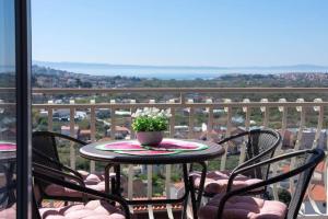 DELUX 2 bedrooms Apartment near SPLIT - GOGA 