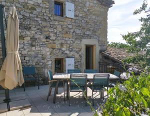 Maisons de vacances Mas en pierre de 300m2, piscine, terrasse, 4 chbre : photos des chambres