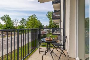 Sunny Apartments with Parking & Balcony Łużycka by Renters