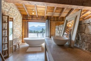 Maisons de vacances Chalet Splendor - Grand Chalet vue montagne : photos des chambres