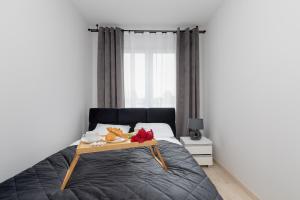 Sunny Apartments with Parking & Balcony Łużycka by Renters