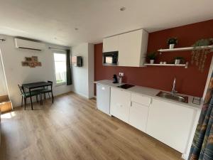 Studio Hyper centre avec balcon WIFI et climatisation