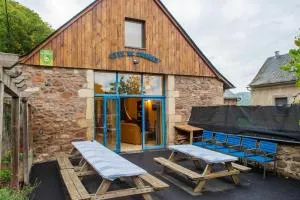 Grande maison conviviale à Saint-Côme-d'Olt avec jardin et cheminée - Le Cayrol