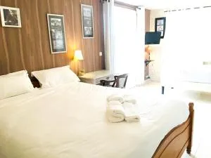 Maison charmante à Saint-Géry avec piscine partagée - 博恩泽斯