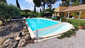 Villas Villa de 6 chambres avec piscine privee jacuzzi et jardin clos a Beziers : photos des chambres