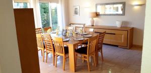 Villa spacieuse à Béziers avec piscine privée et jacuzzi