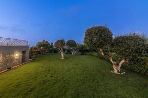 Villa Luna, 5 bedrooms, Private Pool, Hot Tub, Garden