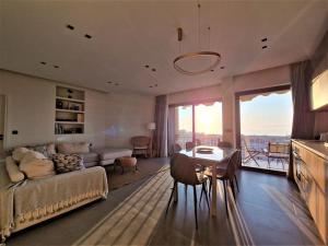 ALTA MARE city & sea VIEW- Cent Lux Apt (2BD, 2WC)