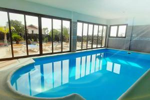 Villa Buena Vista with heated indoor pool in El Roque