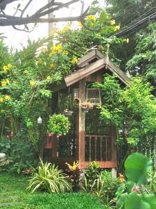Chiangmai Singharat Road Villa