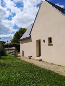 Maisons de vacances Maison charmante avec jardin et barbecue a Penmarch : photos des chambres