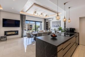 Luxury Villa Diana with heated pool and jacuzzi