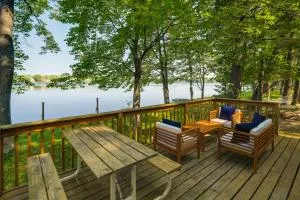 Pet-Friendly Kalkaska Cottage on Lake Crawford! - 卡尔卡斯卡
