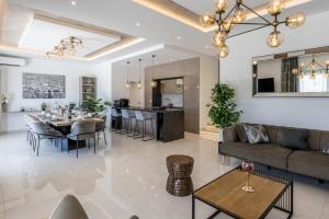 Luxury Villa Diana with heated pool and jacuzzi