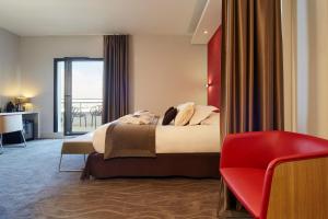 Hotels Kyriad Prestige Lyon Est - Saint Priest Eurexpo Hotel and SPA : photos des chambres