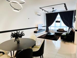 Botanika, Luxury Homestay by Antlerzone