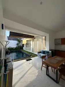 Mangrove Bali Villa - Ujung