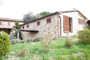 Casa di campagna in Podere con piscina
